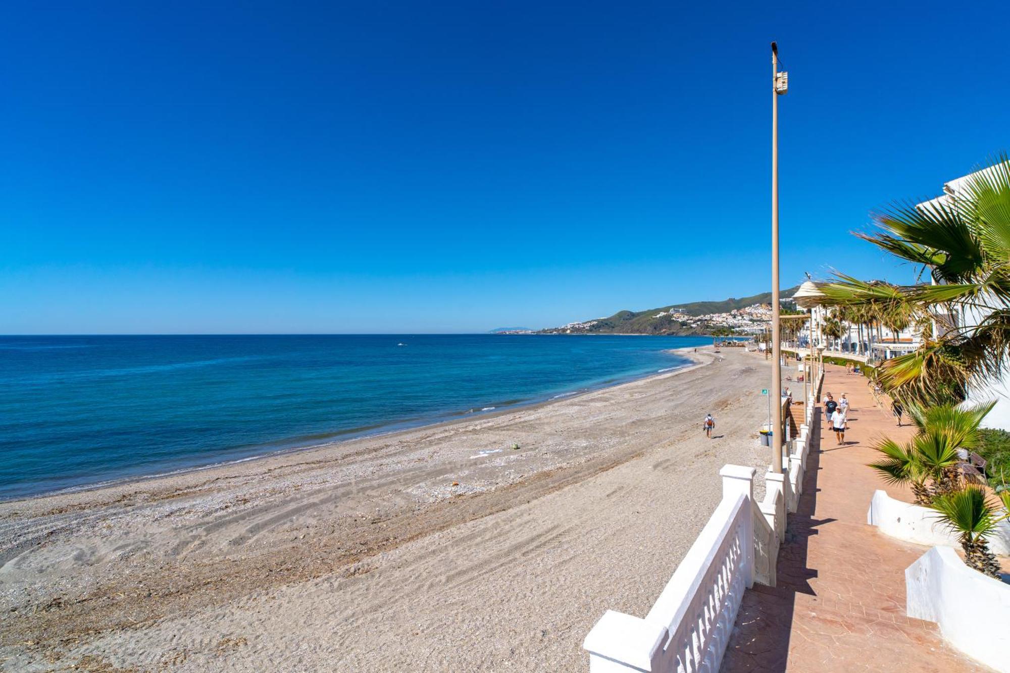 Arce 5 Torrecilla Beach Casasol Nerja Exteriör bild